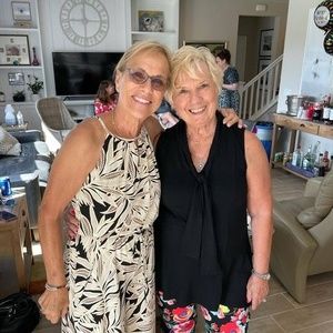 Meet your Posher, Sharon